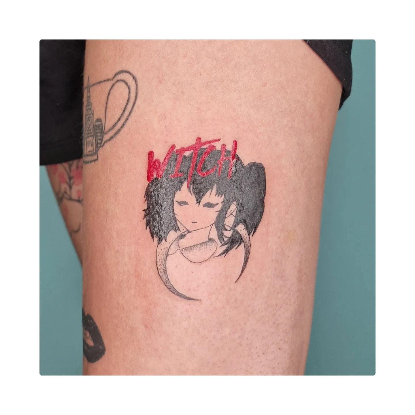 Tatouage Witch — noir et rouge